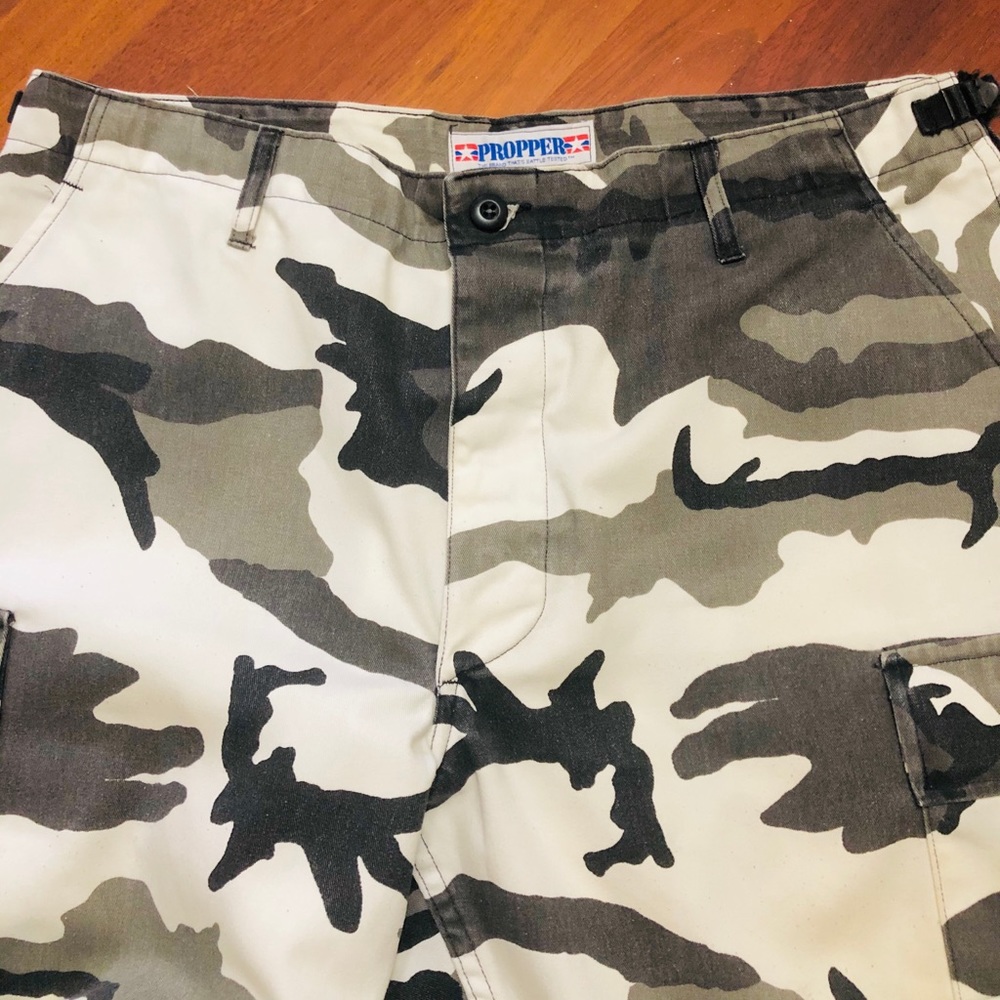 Men’s black/grey/white camouflage adjustable pants - Picture 5 of 8